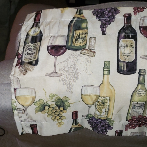 New Mainstays Ivory Valance With Multicolored Wine Theme Print Window Curtain 4 - Picture 2 of 8